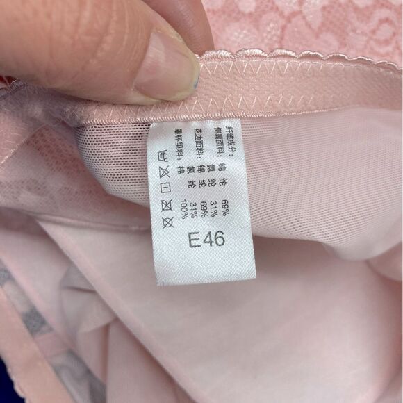 Bra Size 46DD Pink Lace Front Hooks Adjustable Straps Underwire Inside Padding - Picture 12 of 15